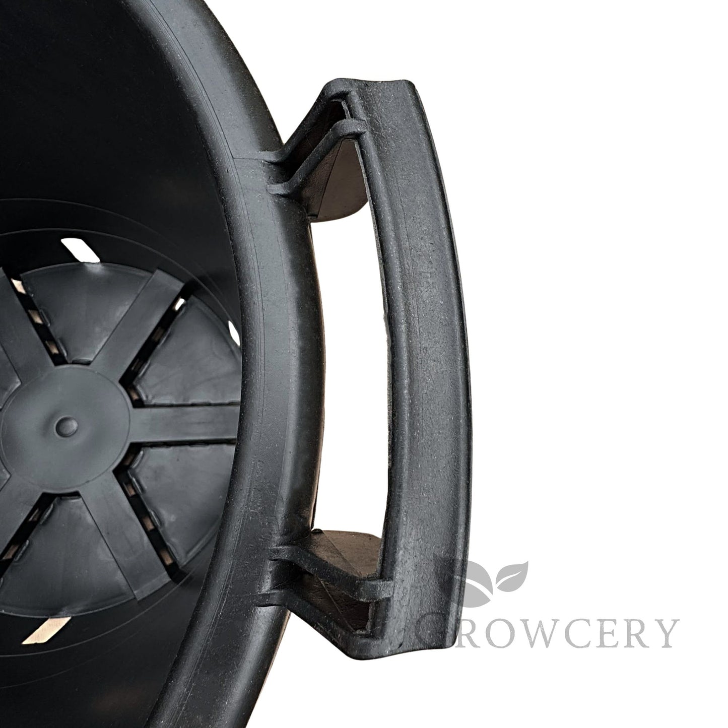 Close-up of reinforced plastic handle on 30L round garden pot – designed for easy lifting and transport.