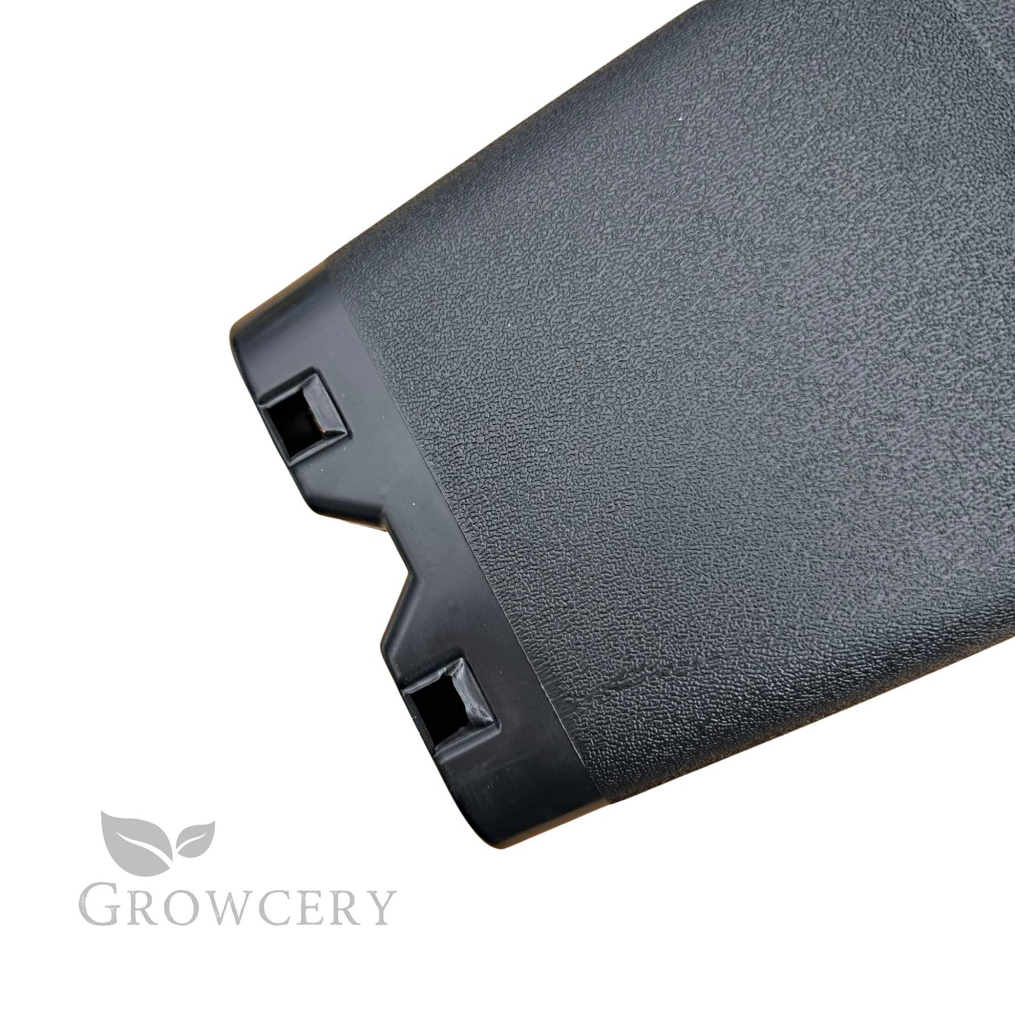 Close-up of bottom edge on black square pot – sturdy structure with wide drainage openings for root ventilation