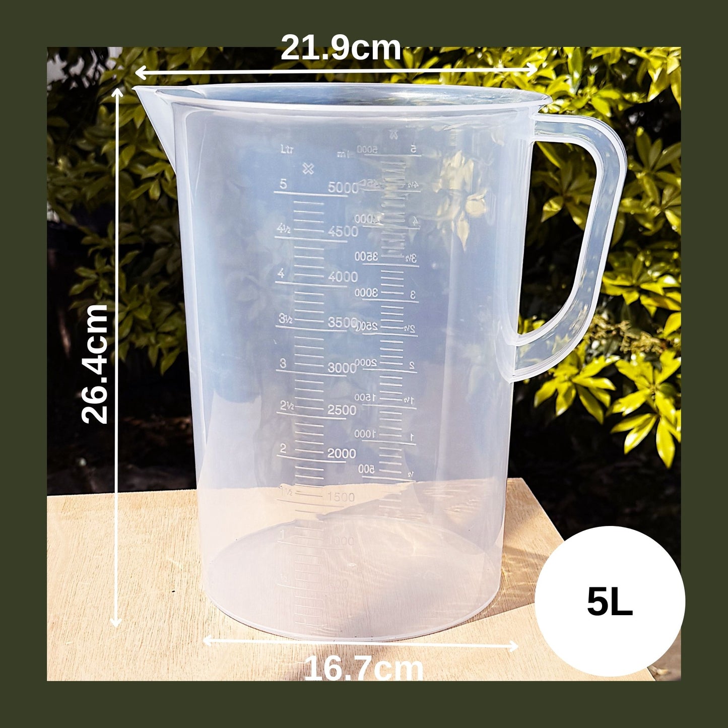 Heavy-duty 5 L BPA-free Tritan measuring jug with reinforced handle, anti-drip spout, and clear etched measurement lines