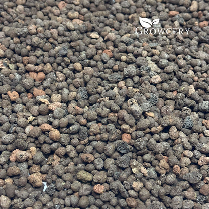 Loose premium Keramzyt 4–10 mm porous clay pellets heaped in pile to show uniform round size and texture
