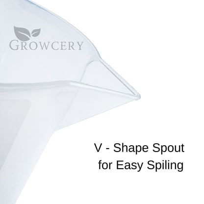 V-shaped spout of plastic measuring jug – precise and spill-free pouring feature